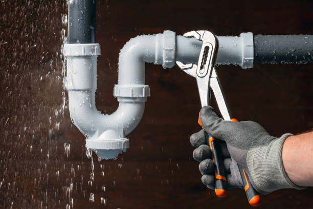 Professional Leak Detection technician working in Russiaville, IN